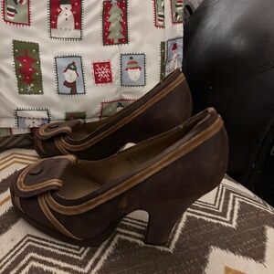 Vintage Fly Girl/ Fly London Wedge Heels